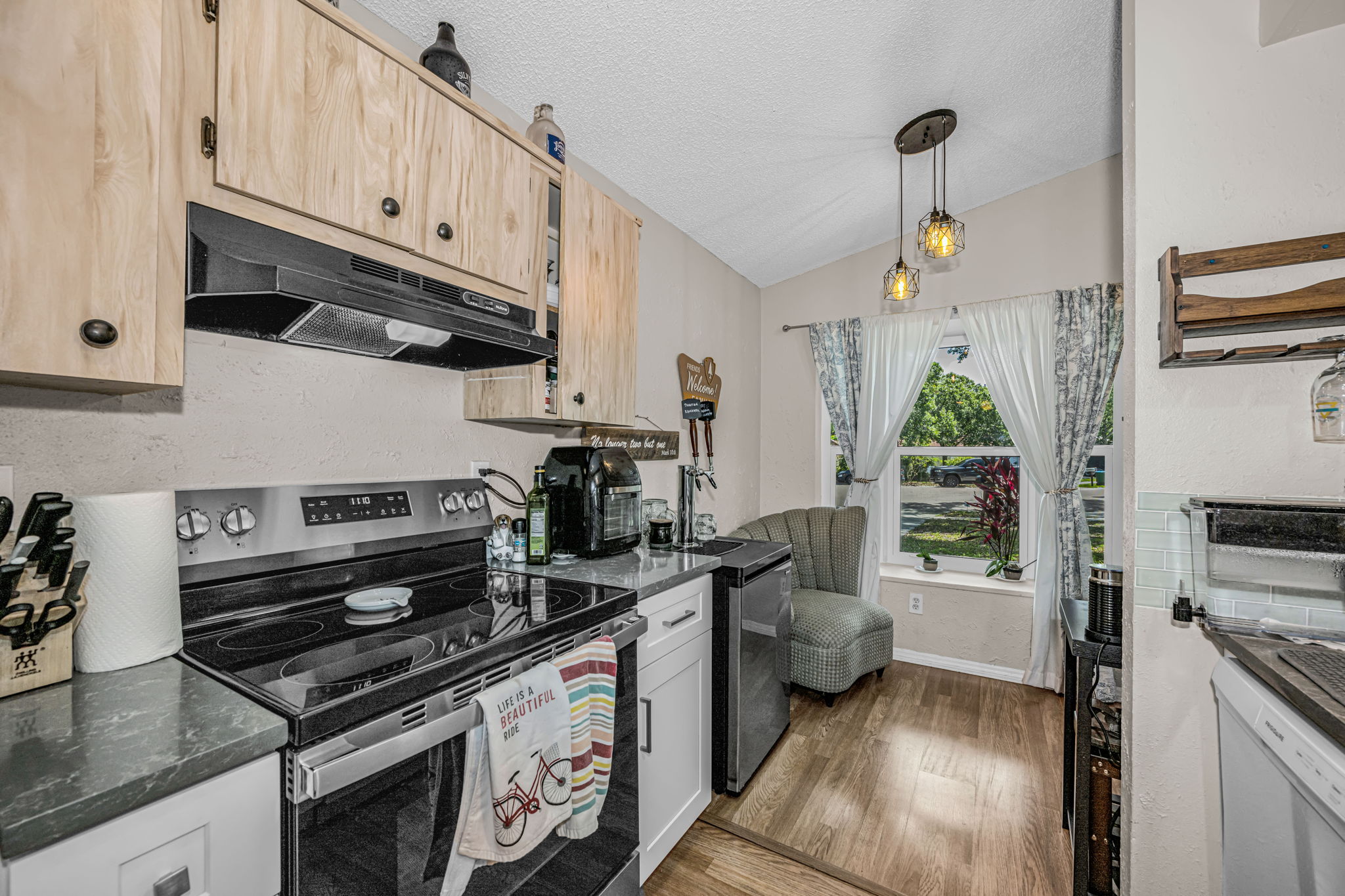 Kitchen 4