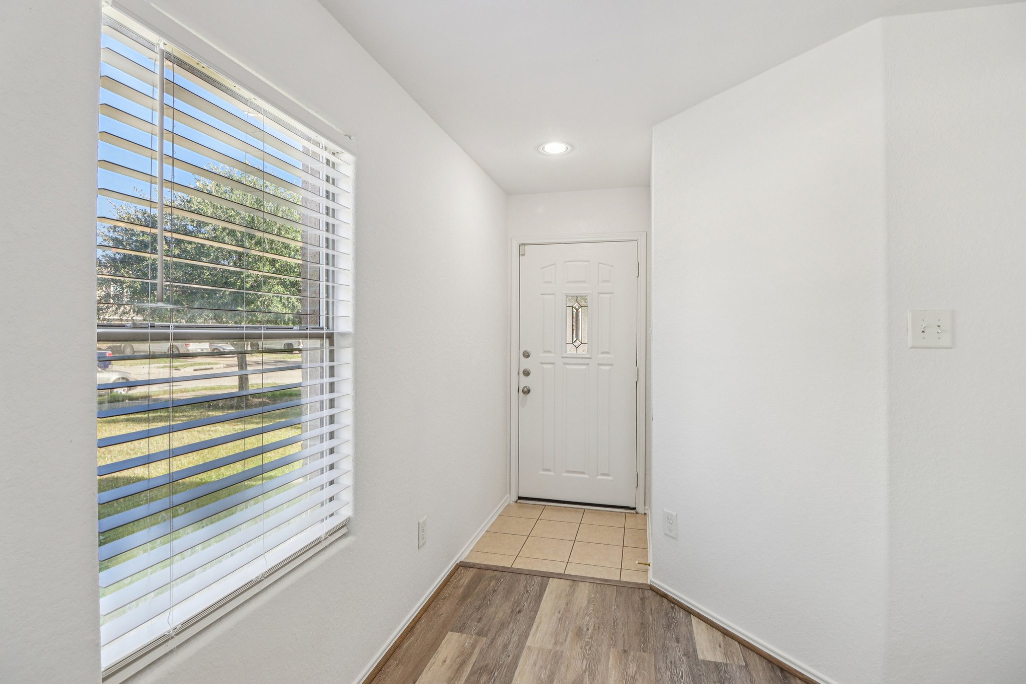 Cyrus Hill Dr-S0301-006.jpg