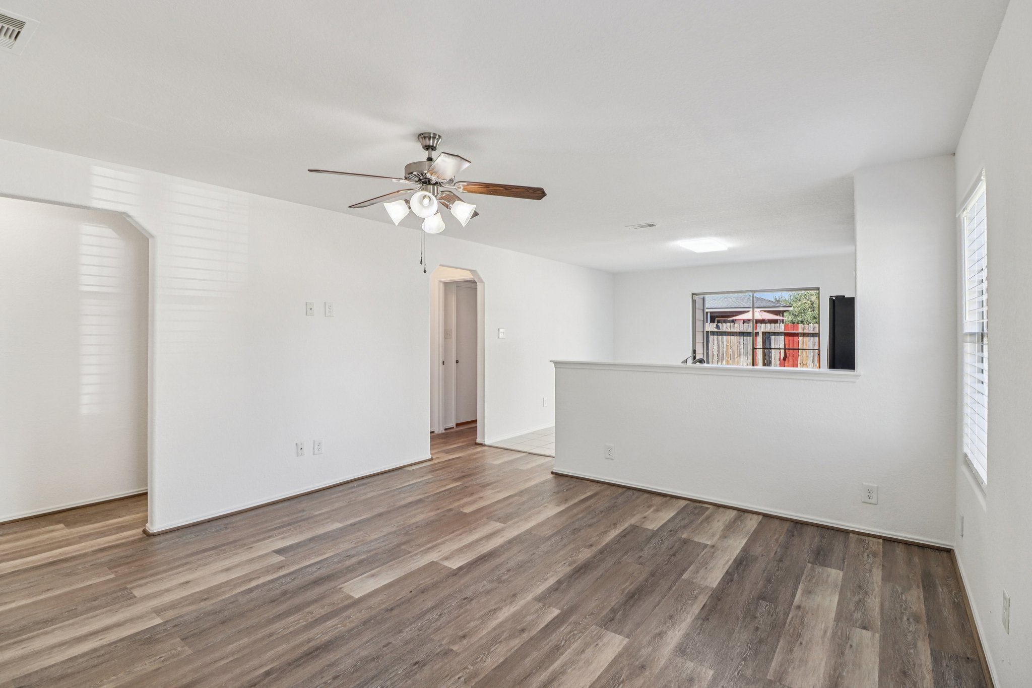 Cyrus Hill Dr-S0301-007.jpg