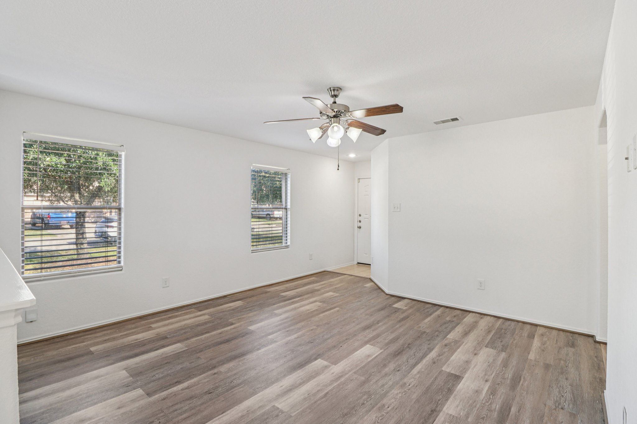 Cyrus Hill Dr-S0301-009.jpg