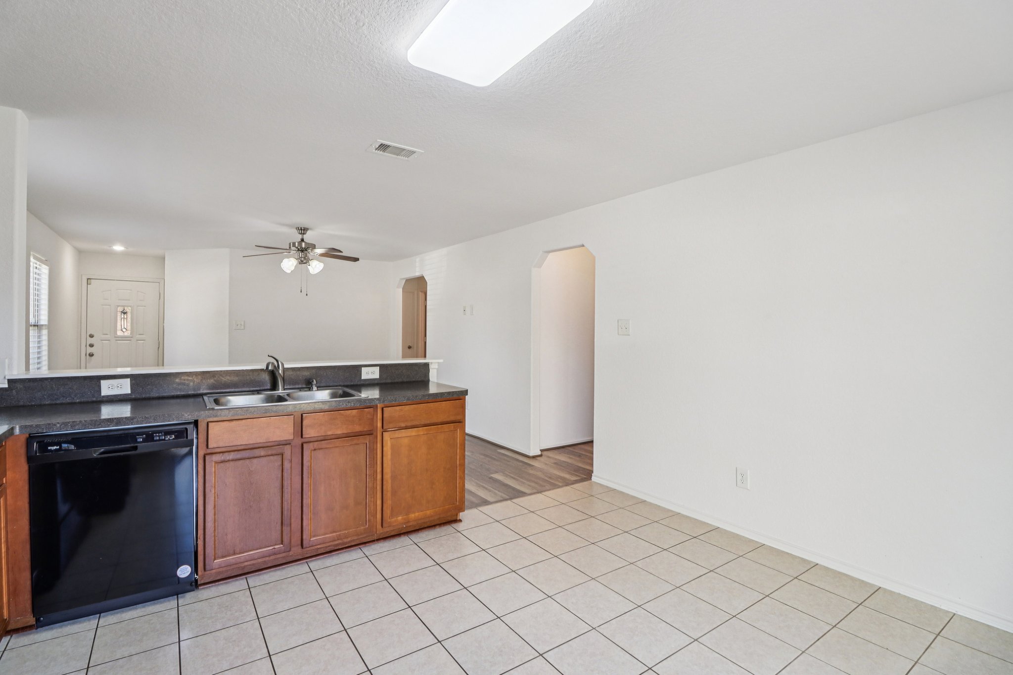 Cyrus Hill Dr-S0301-014.jpg