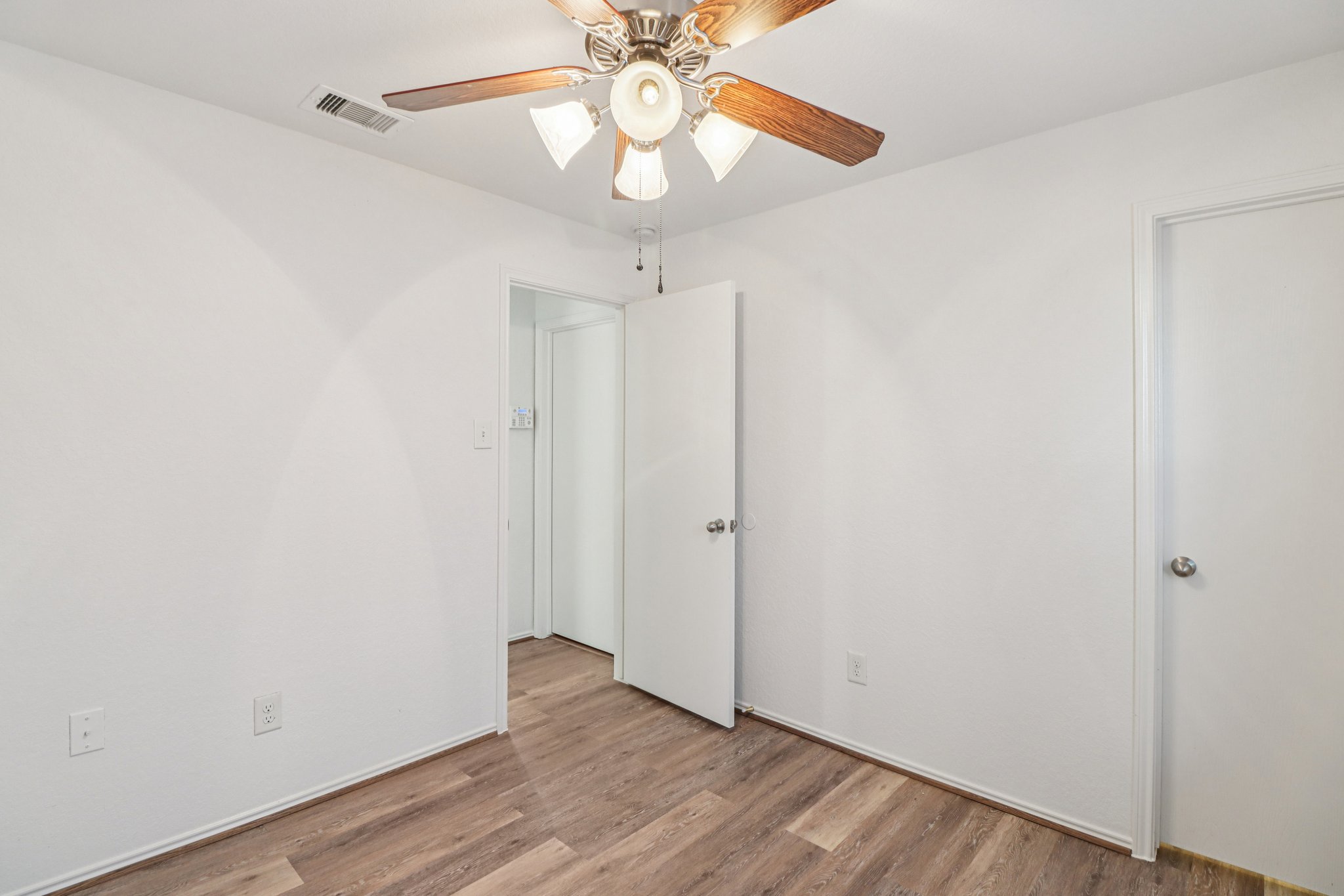 Cyrus Hill Dr-S0301-020.jpg