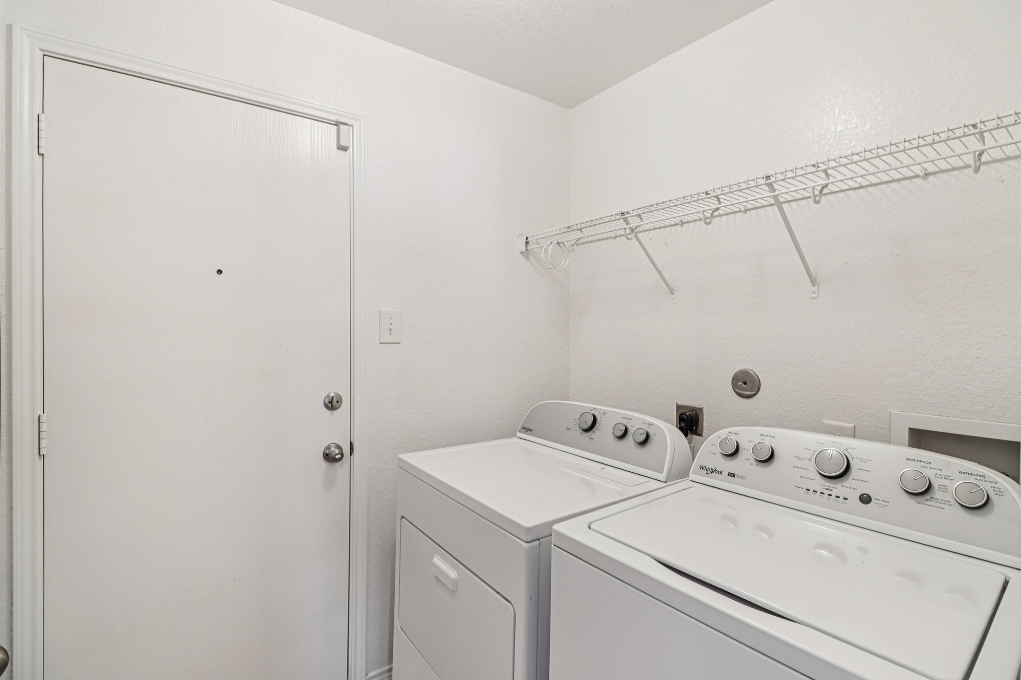 Cyrus Hill Dr-S0301-027.jpg