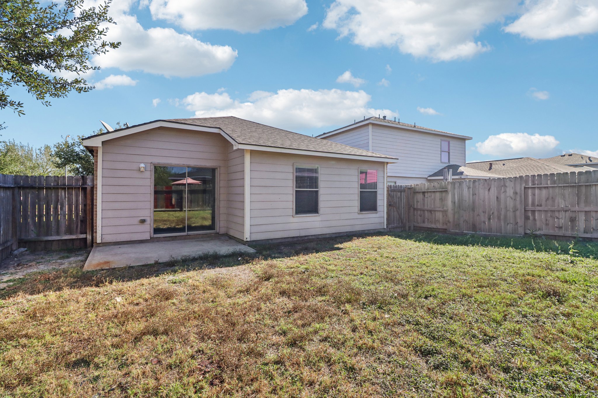 Cyrus Hill Dr-S0301-029.jpg