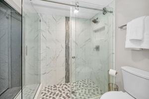 Master Bathroom1b