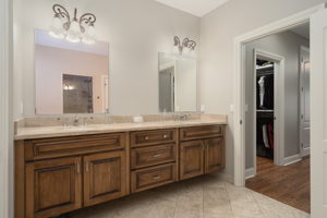 2665 Invitational Dr, Oakland Charter Township, MI 48363, USA Photo 36