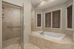 2665 Invitational Dr, Oakland Charter Township, MI 48363, USA Photo 38