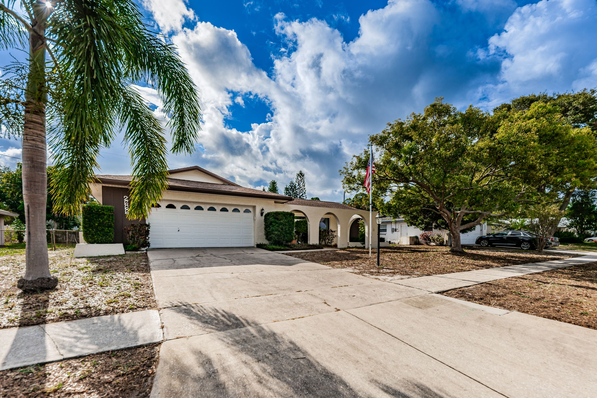 Front Exterior5