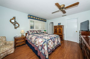 Primary Bedroom1a