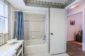 Bathroom2b