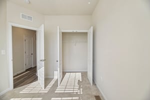 Sierra Nevada Ave-S3107-037.jpg