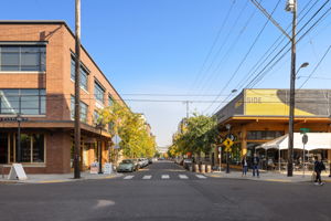  Photo 32