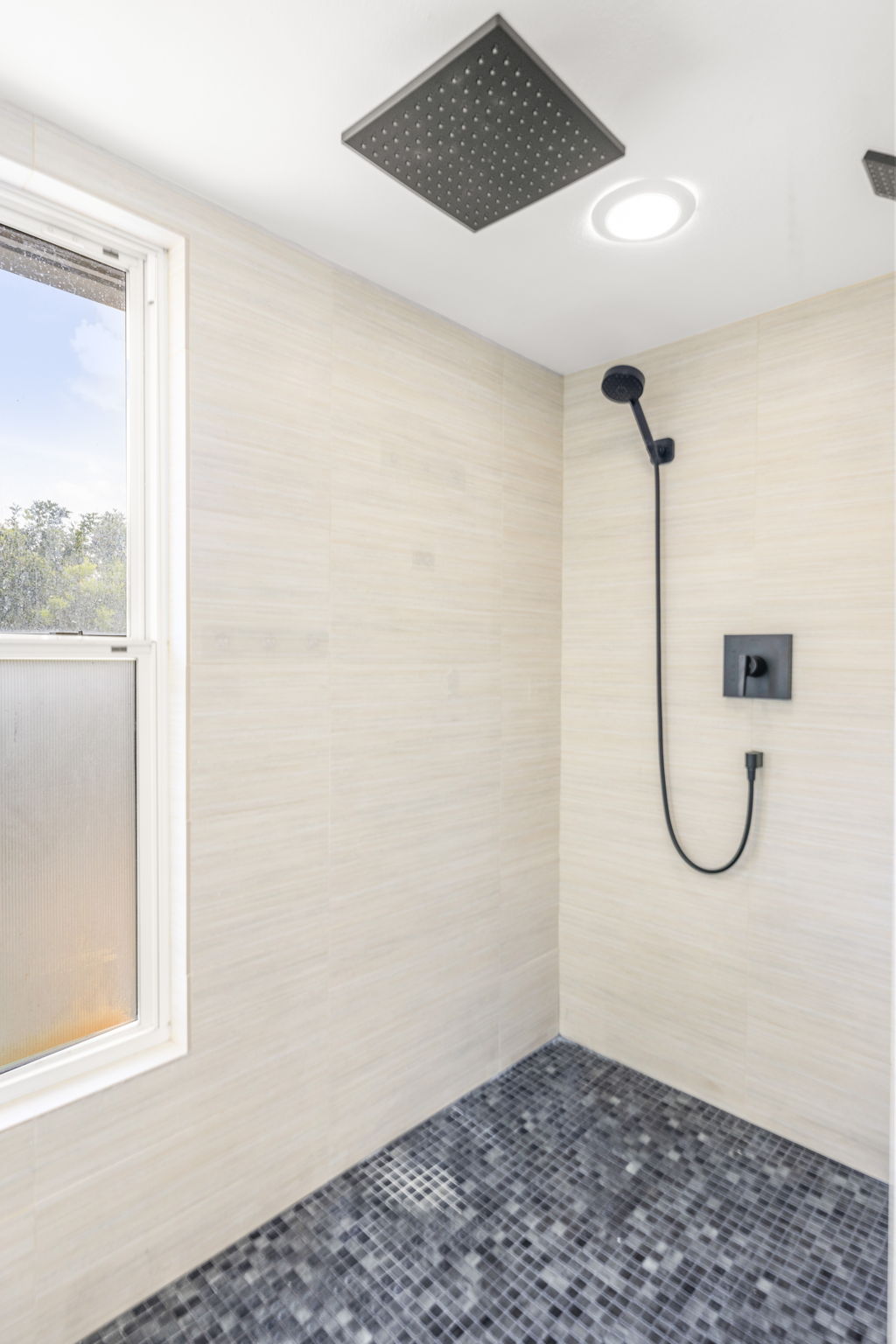 Bathroom 1 - 495A7842