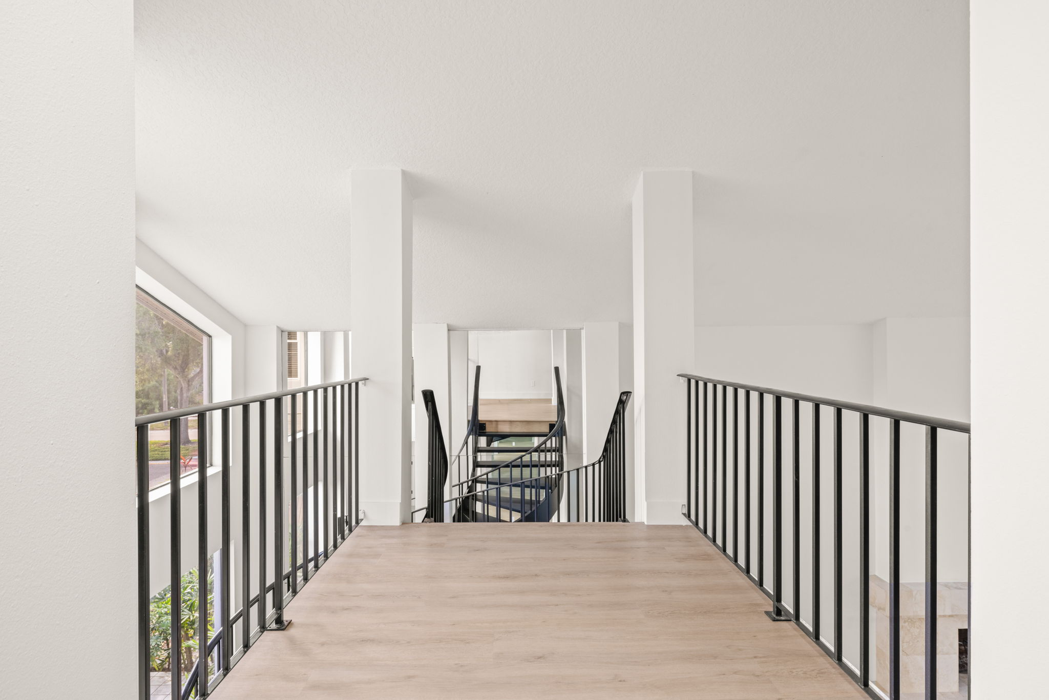 Hallway 2nd Floor - 495A7857