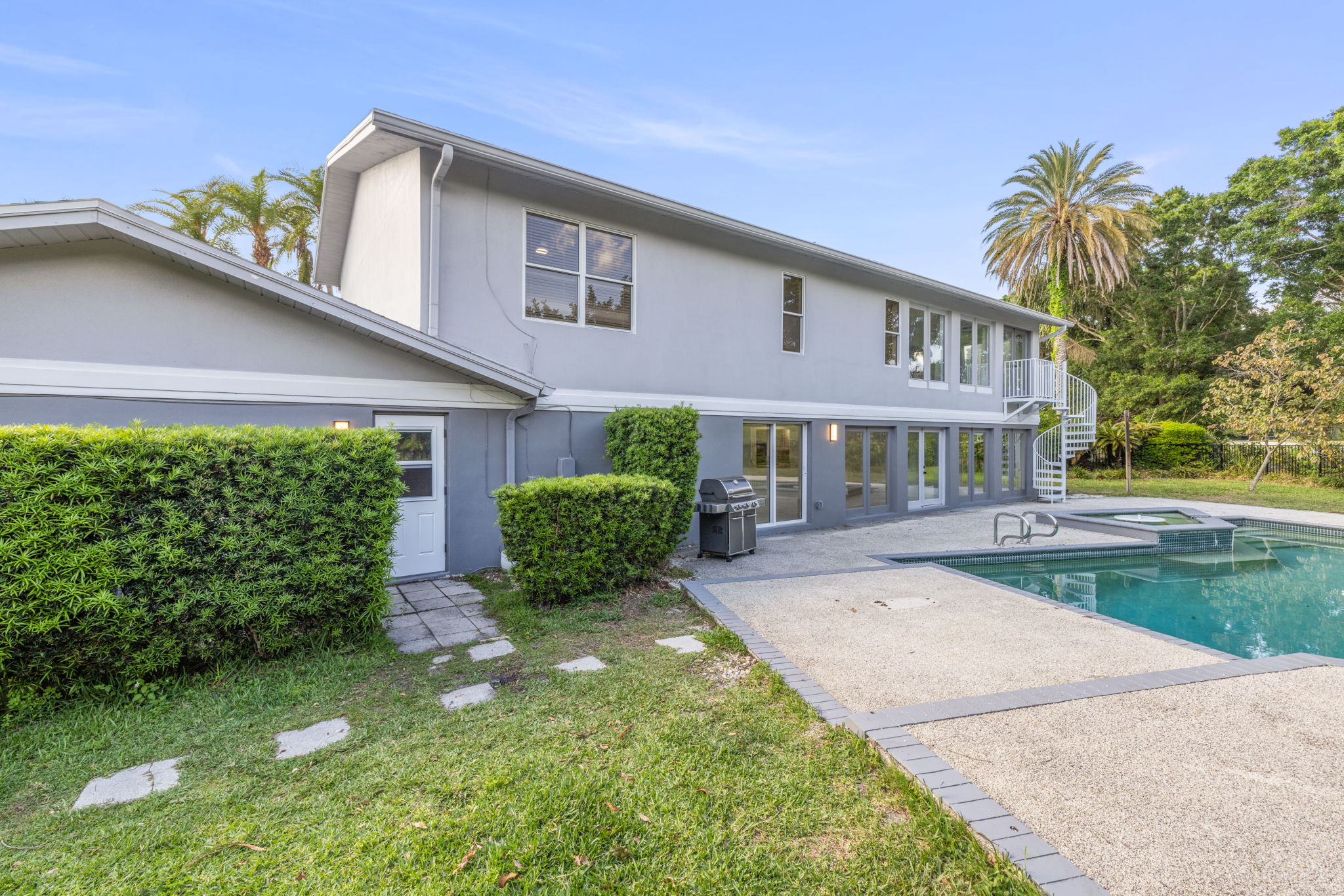 Side Yard - 495A7901