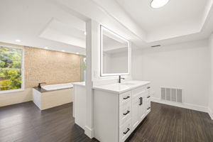 Bathroom 1 - 495A7827