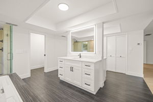 Bathroom 1 - 495A7830