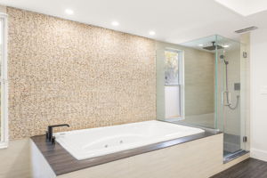 Bathroom 1 - 495A7833