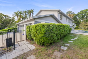 Side Yard - 495A7898