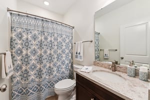 Poplar Cv Dr NW-S1804-017.jpg