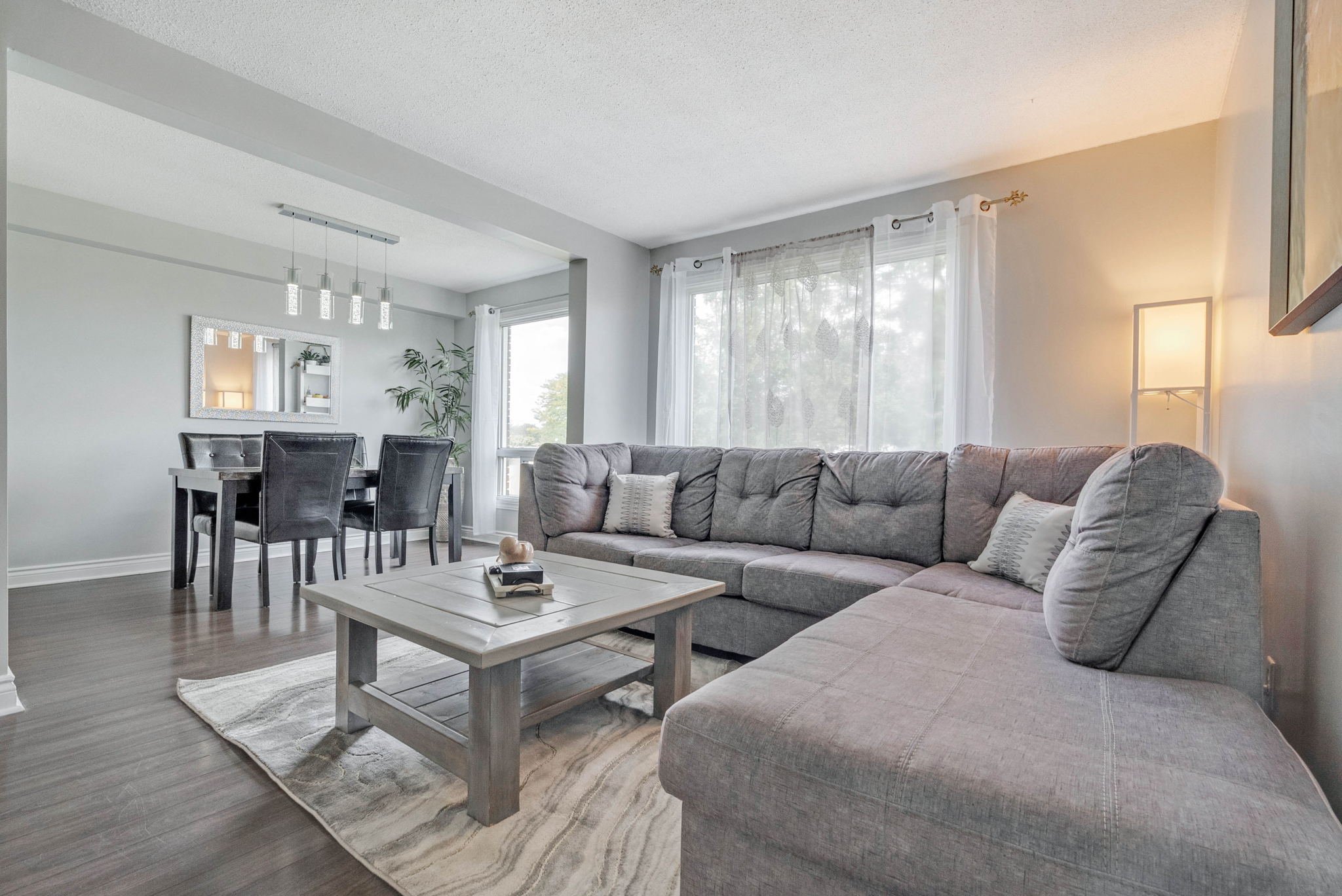 2669 Southvale Crescent, Ottawa, ON K1B 4J3, Canada Photo 6