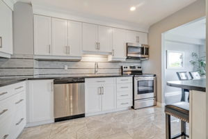 2669 Southvale Crescent, Ottawa, ON K1B 4J3, Canada Photo 11
