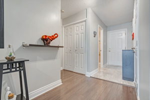 2669 Southvale Crescent, Ottawa, ON K1B 4J3, Canada Photo 3