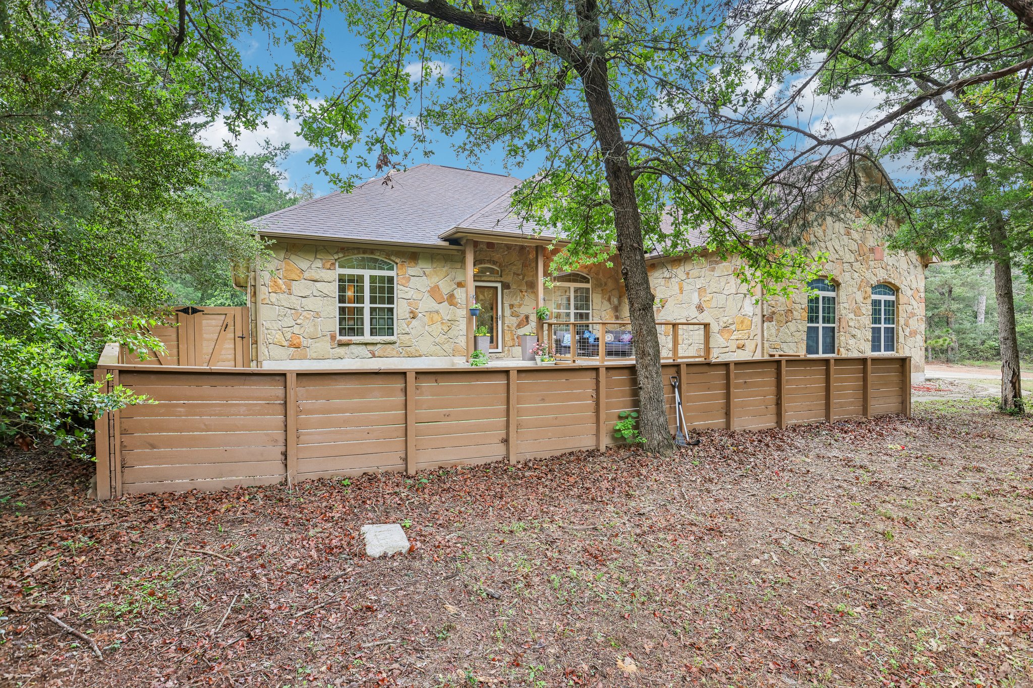 Corral Rd-S0105-002.jpg