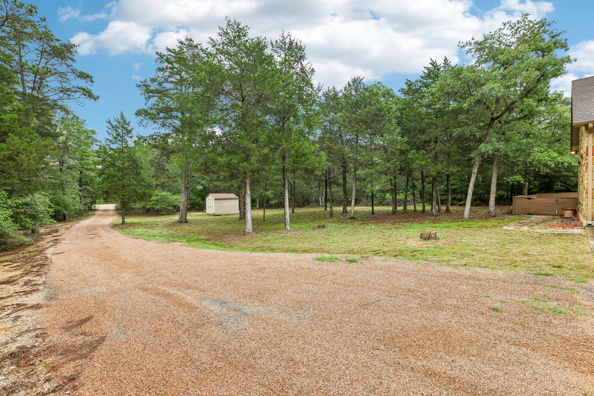 Corral Rd-S0105-011.jpg
