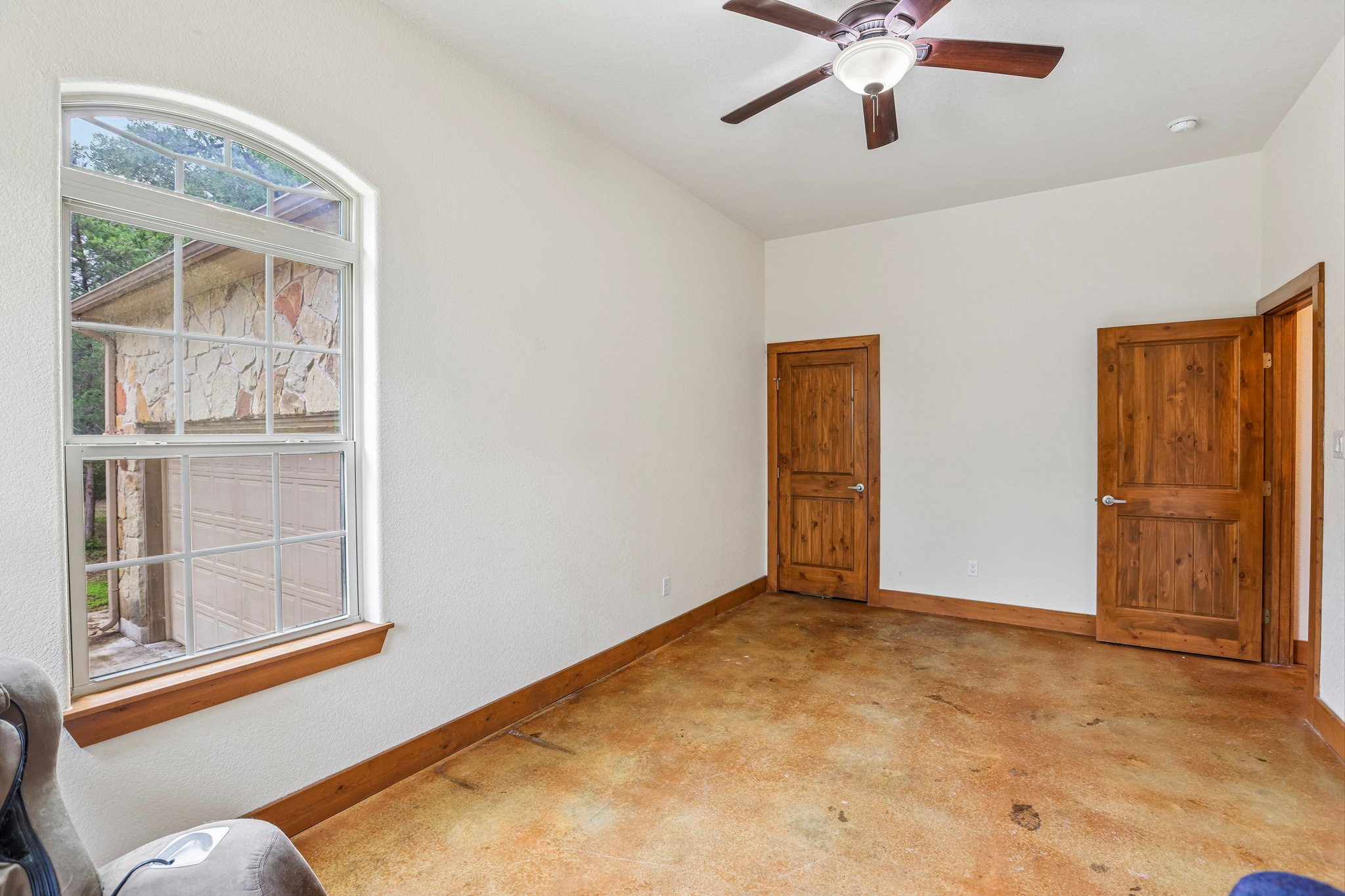 Corral Rd-S0105-036.jpg