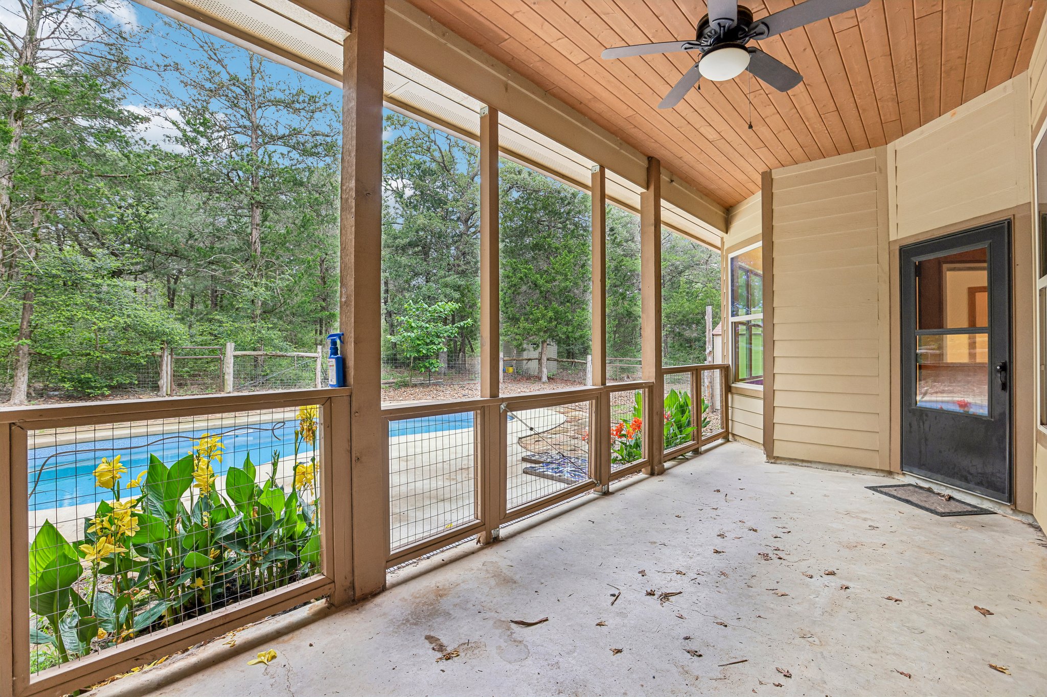 Corral Rd-S0105-049.jpg