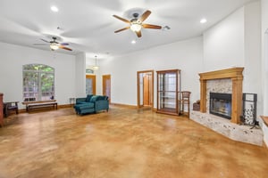 Corral Rd-S0105-013.jpg