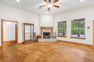 Corral Rd-S0105-020.jpg