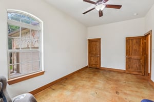 Corral Rd-S0105-036.jpg