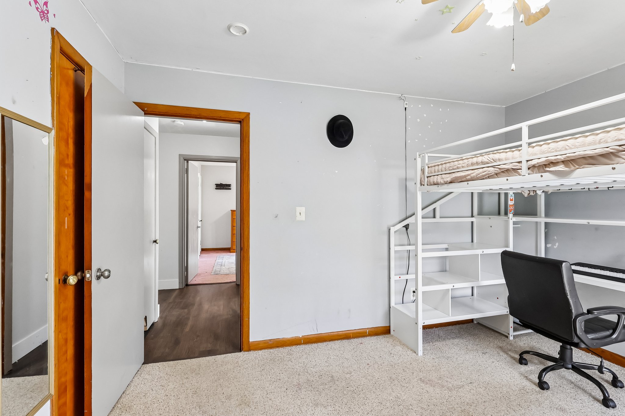 Parkview Ave-S2104-023.jpg