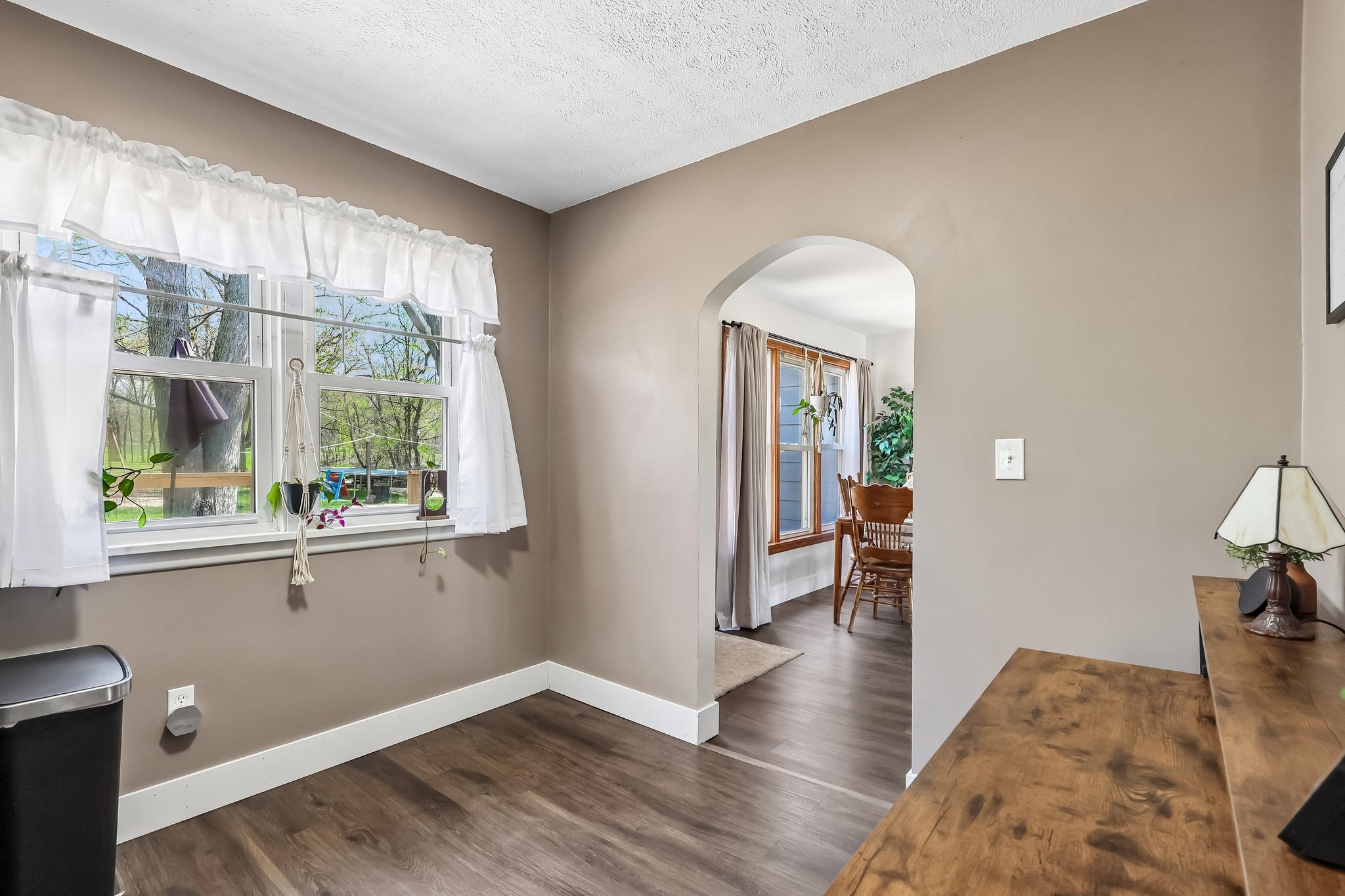 Parkview Ave-S2104-024.jpg