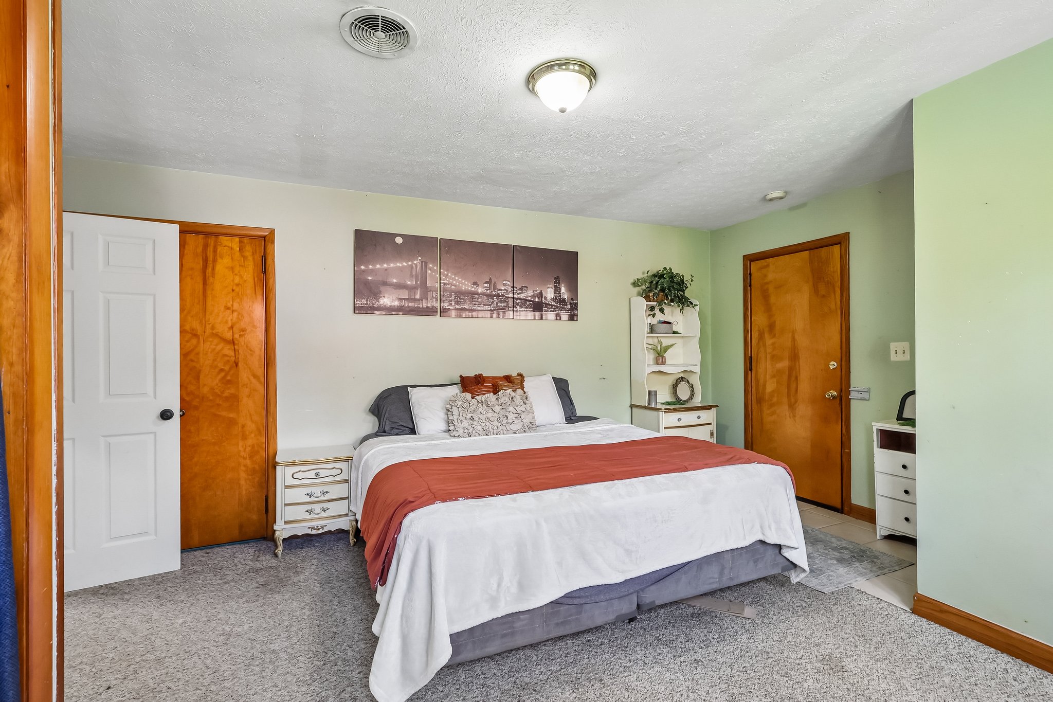 Parkview Ave-S2104-026.jpg