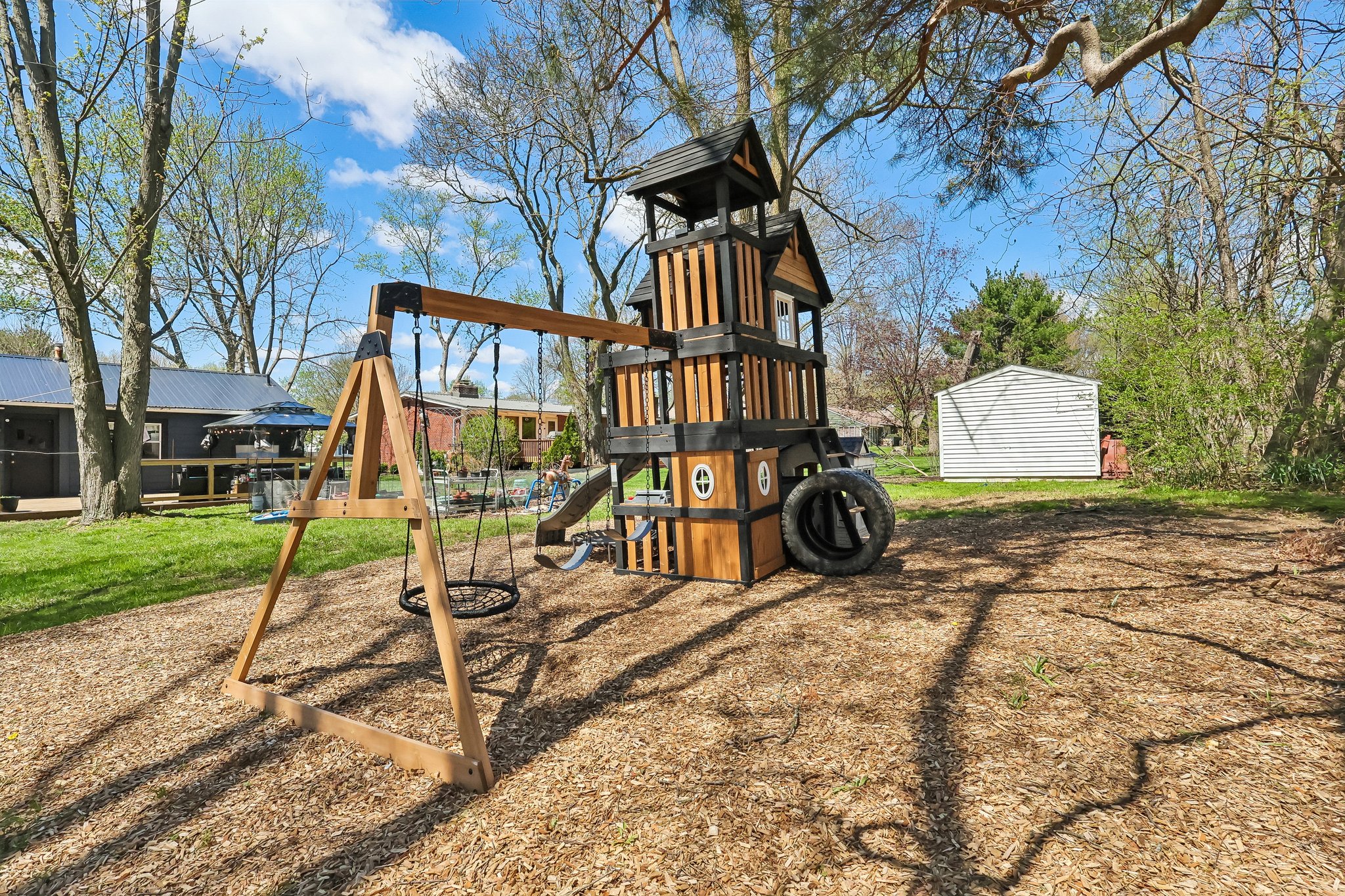 Parkview Ave-S2104-036.jpg