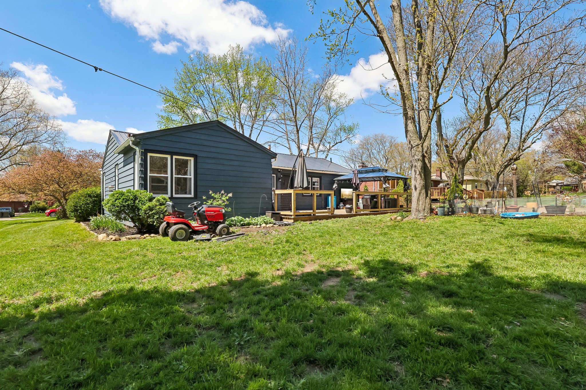 Parkview Ave-S2104-040.jpg