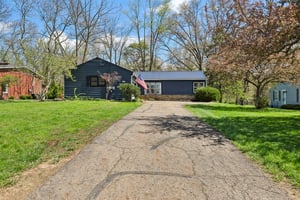 Parkview Ave-S2104-001.jpg