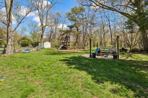 Parkview Ave-S2104-028.jpg