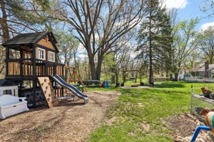 Parkview Ave-S2104-034.jpg