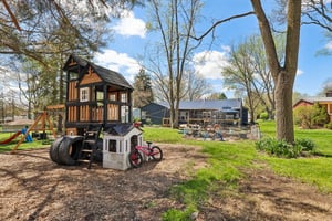 Parkview Ave-S2104-035.jpg