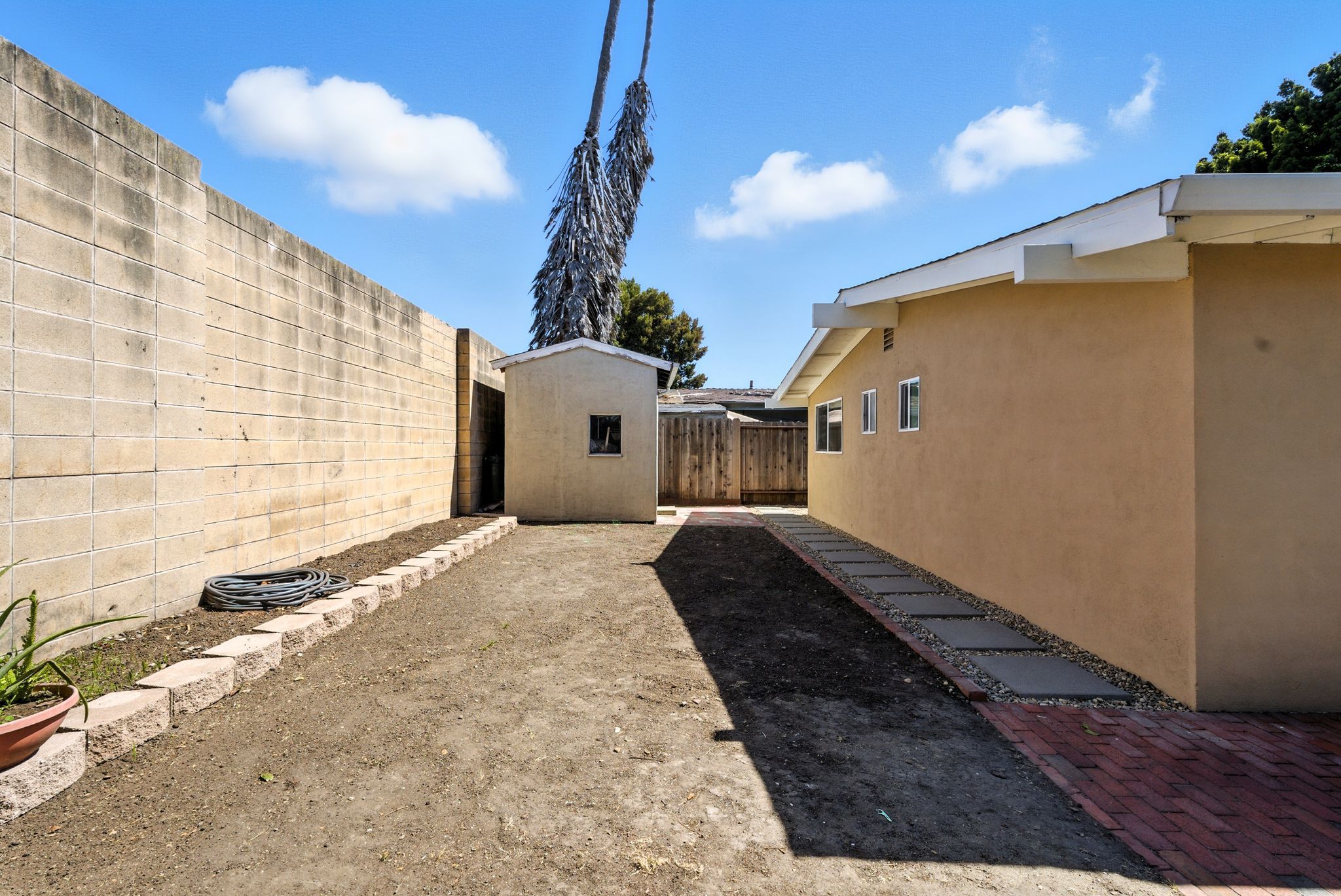  Photo 36