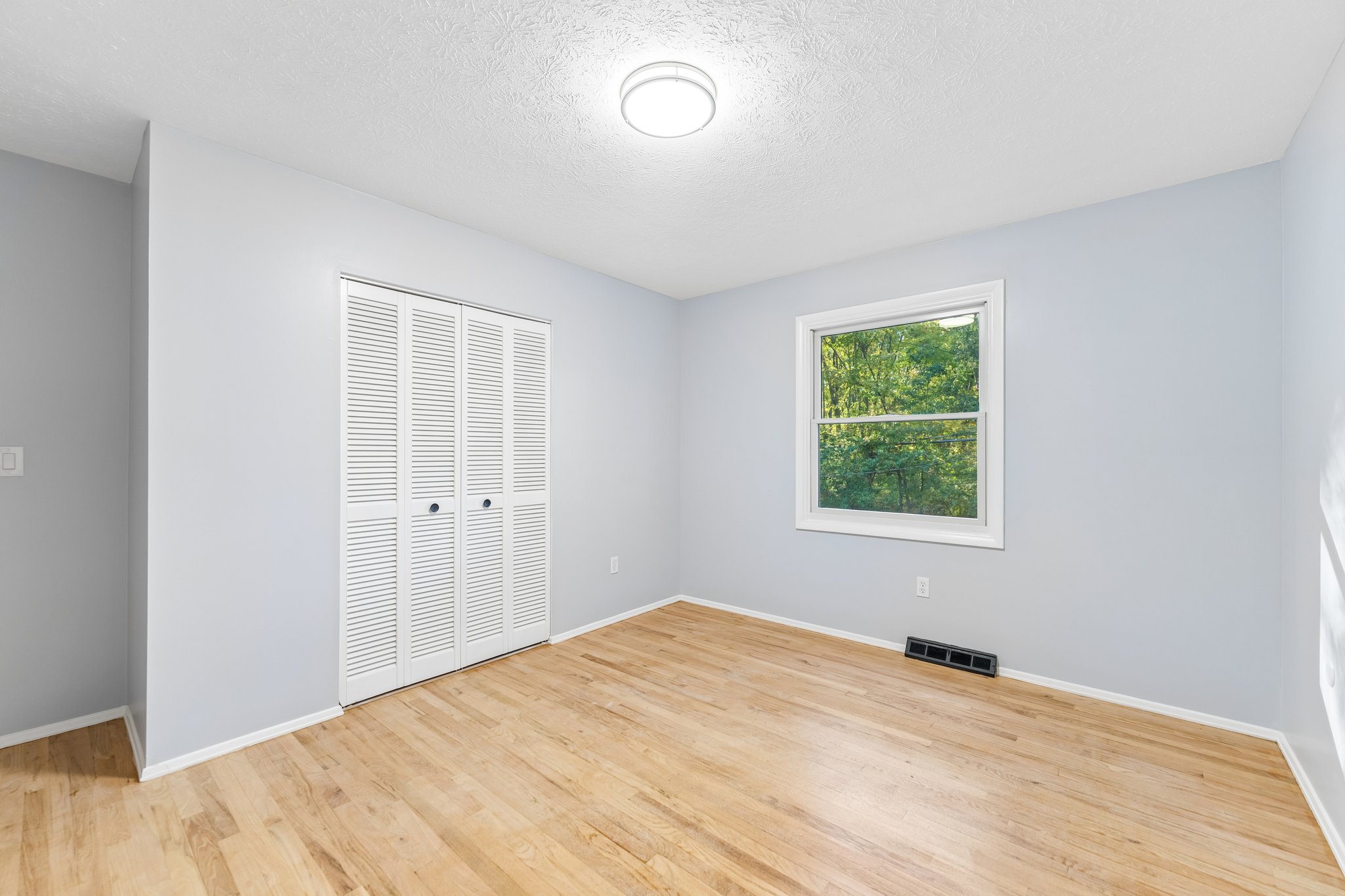 Sweetbriar Dr-S1610-025.jpg