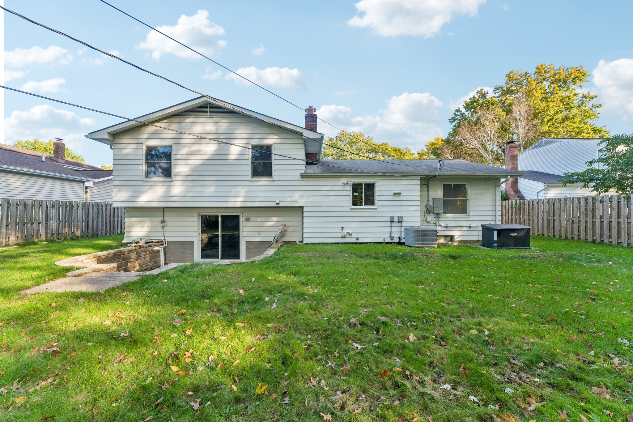 Sweetbriar Dr-S1610-042.jpg