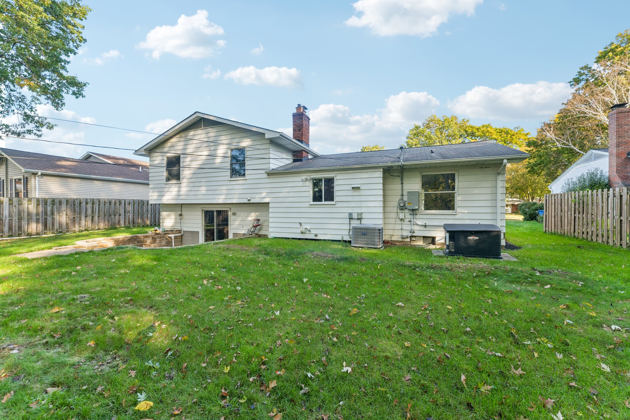Sweetbriar Dr-S1610-043.jpg