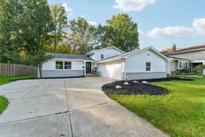Sweetbriar Dr-S1610-002.jpg
