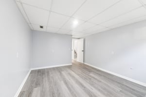 Sweetbriar Dr-S1610-033.jpg