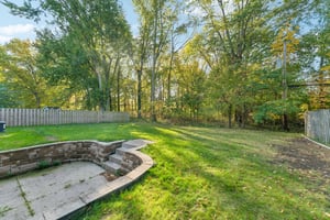 Sweetbriar Dr-S1610-040.jpg